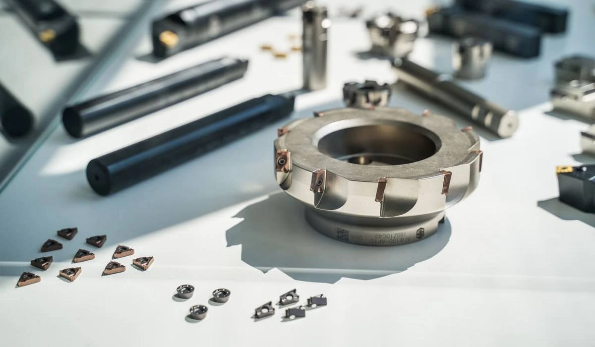 Поставка инструмента от 5 дней